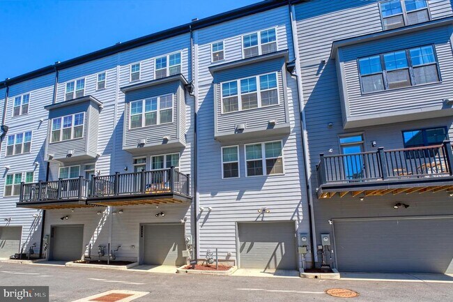 Building Photo - 11237 Beaker St