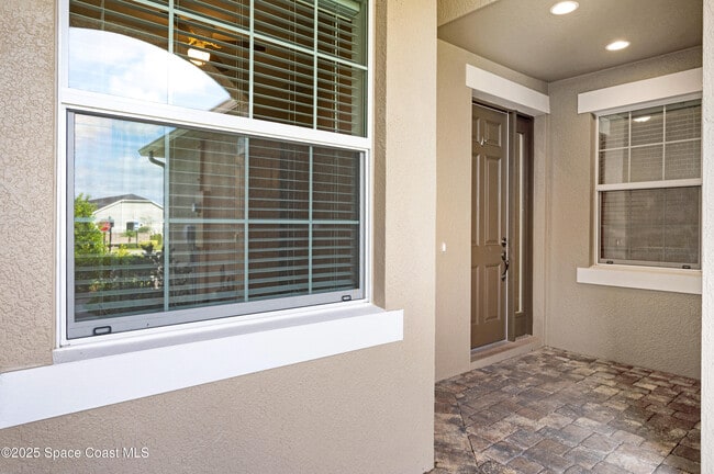 Building Photo - 8313 Loren Cove Dr