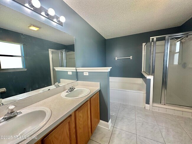 Building Photo - 925 Lake Sanford Ct