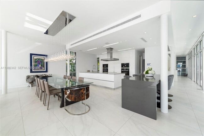 Building Photo - 440 S Hibiscus Dr