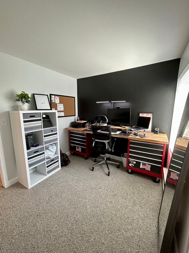 Building Photo - 18 Ocean St