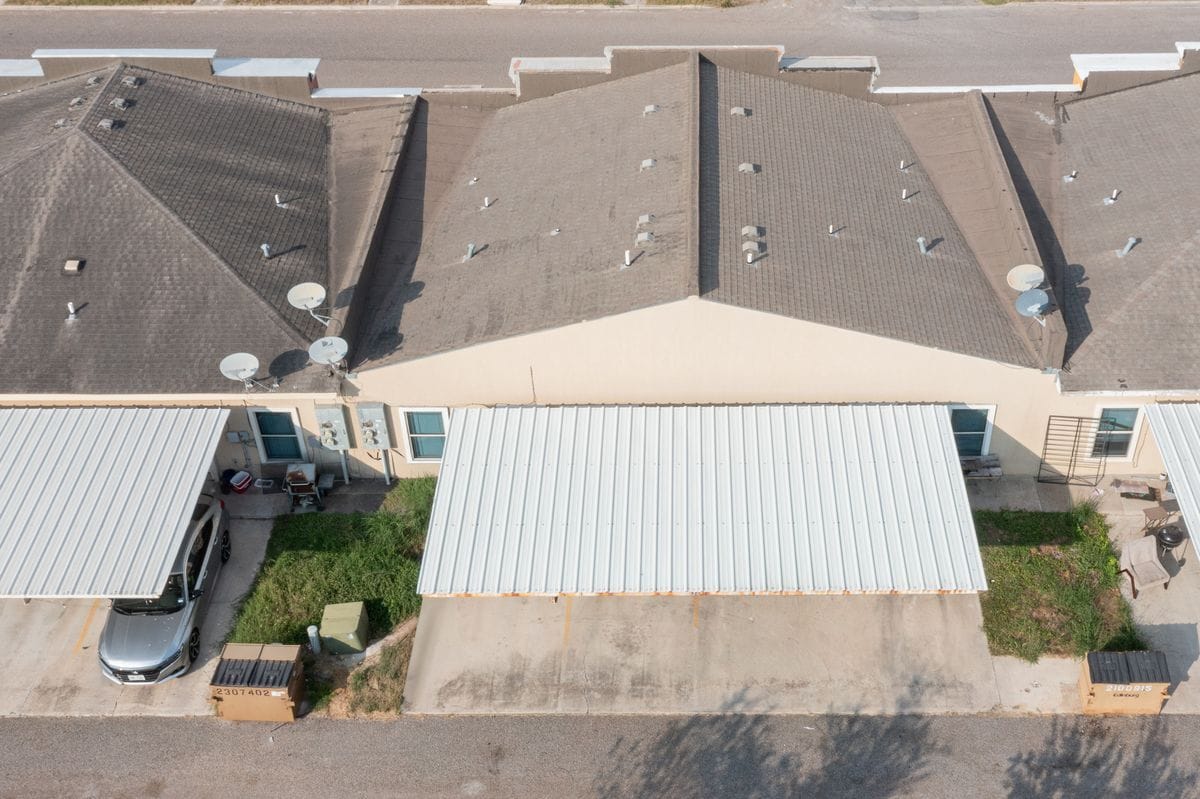 Building Photo - 3036 Scottland Dr