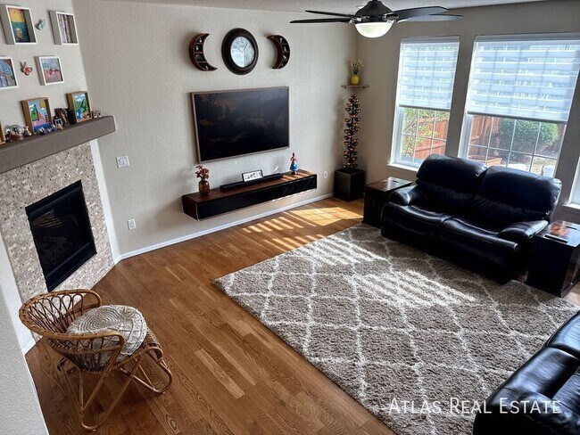 Building Photo - 14050 Hudson St