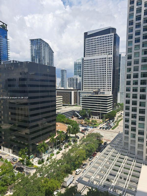 Building Photo - 951 Brickell Ave