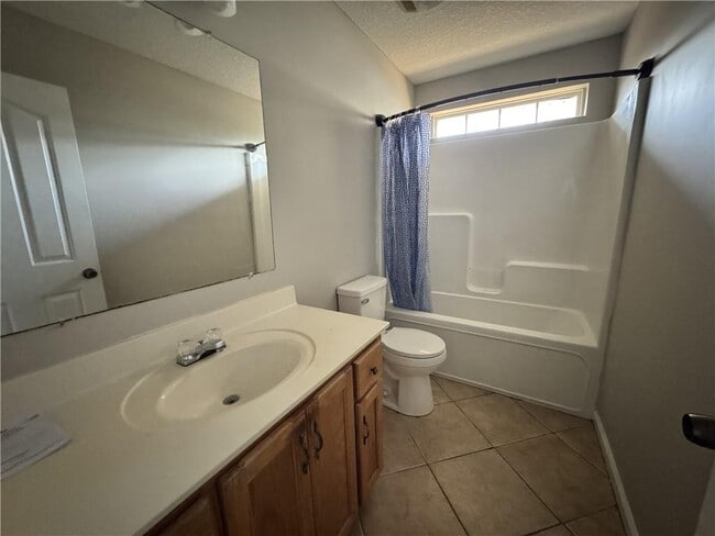 Building Photo - 104 Windridge Dr