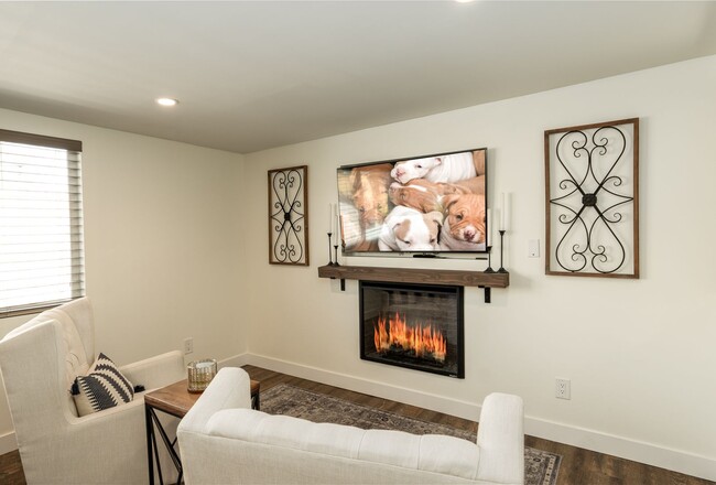 Building Photo - Gorgeous Remodeled 3 Bed 2 Bath Fullerton ...