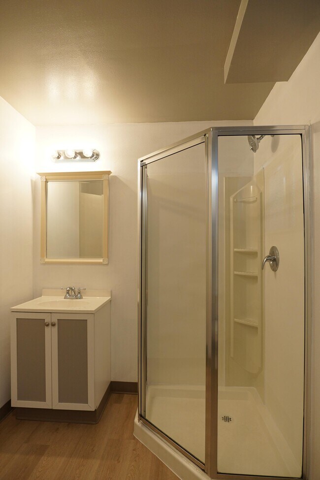 Building Photo - 329 Renton Ave S