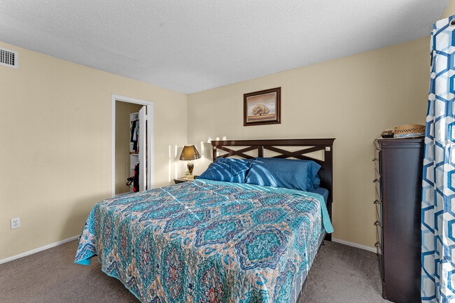 Building Photo - 2625 FL-590