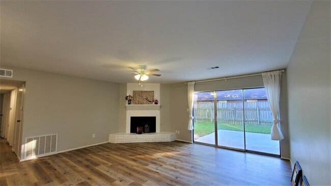 Building Photo - 14419 Cypress Leaf Dr