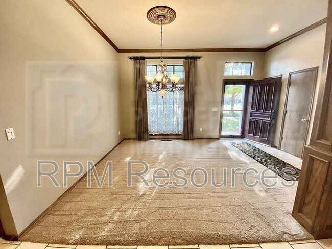 Building Photo - 216 Castle Rock Rd