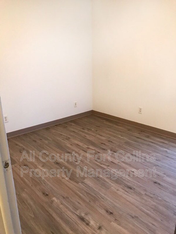 Building Photo - 1719 Larch St