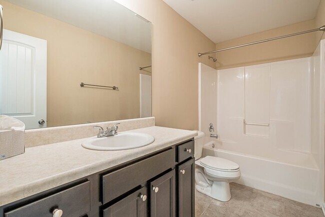 Building Photo - 9675 Rushmore Cir
