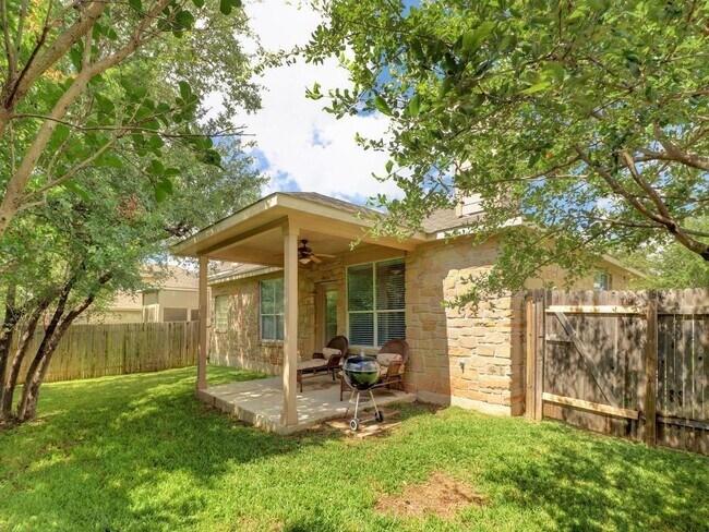 Building Photo - 300 Steer Acres Ct