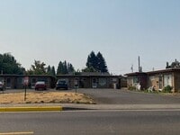 Building Photo - Newly Remodeled 1 Bedroom Apartment!