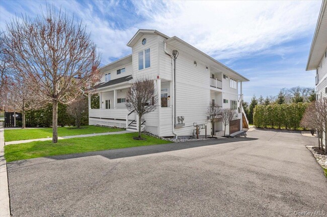 Building Photo - 73 Maple Ave