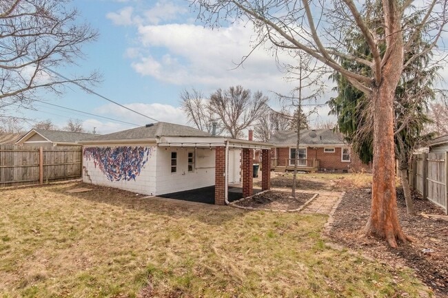 Building Photo - Charming 3-Bed, 2-Bath Brick Ranch in Saint Clair Shores – Move-In Ready!