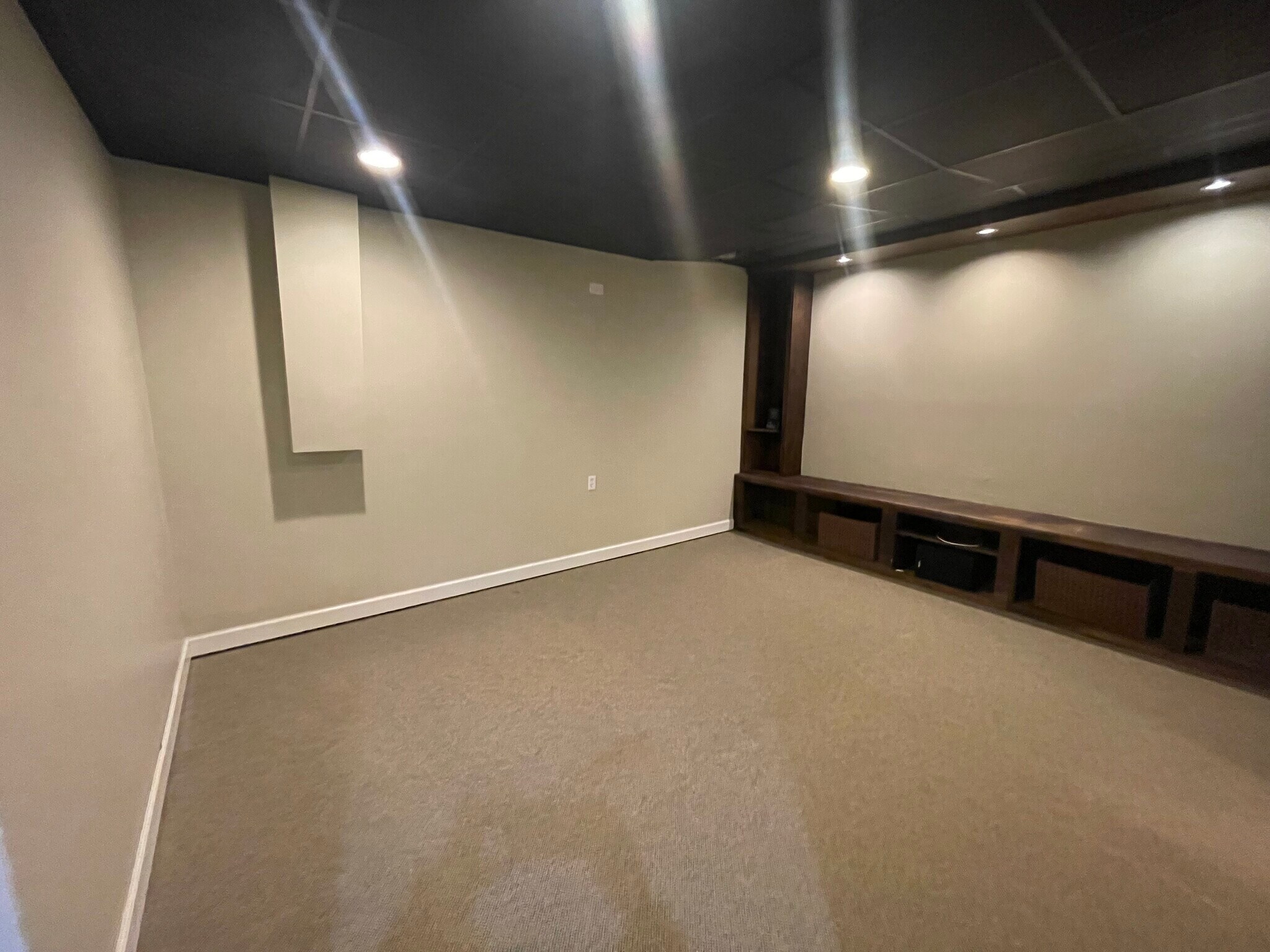 Bedroom - 181 Redwood Ln