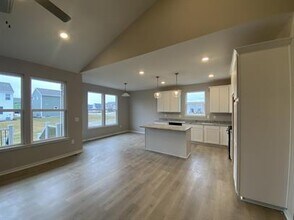 Building Photo - 2133 Shale Dr
