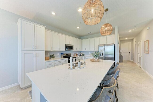 Building Photo - 12320 Wellen Golf St