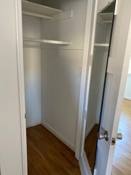 CLOSET 2 double poles - 12447 Walsh Ave