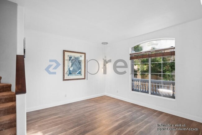 Building Photo - 882 Inspiration Pl