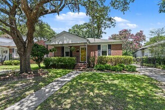 Building Photo - 12 Colleton Dr