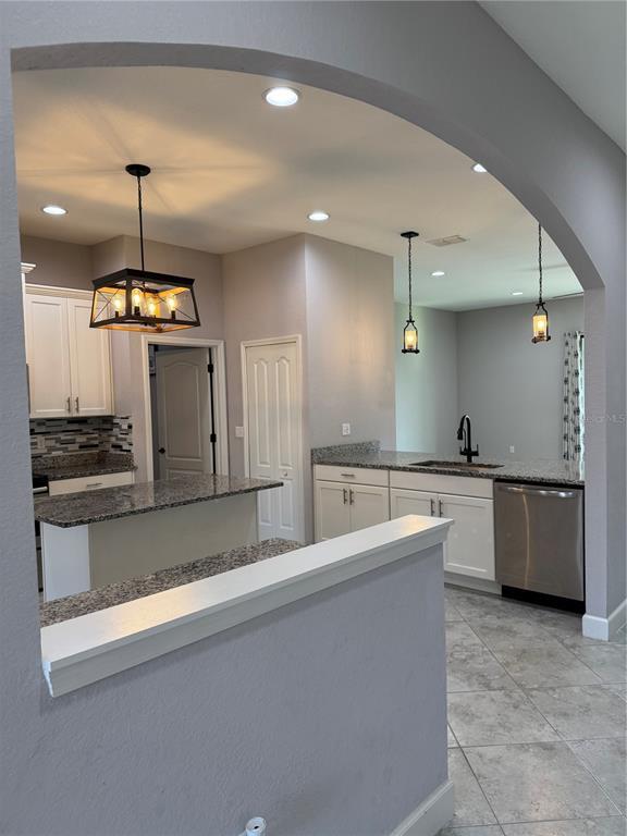 Building Photo - 1365 Evergreen Park Cir