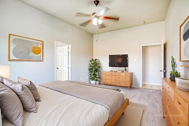 Building Photo - 2410 Hawthorne Brook Ln