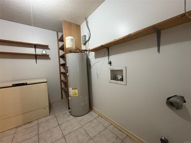 Building Photo - 3329 Roxana Rd