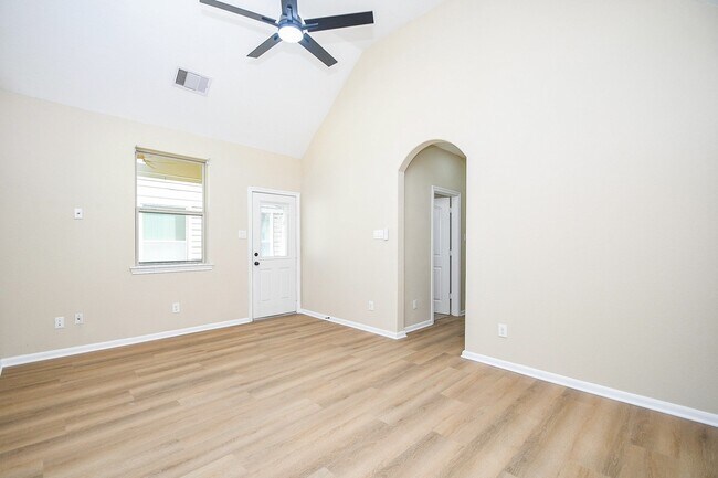 Building Photo - 23310 Isola St