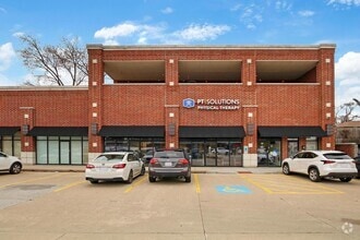 Building Photo - 26 S Northwest Hwy