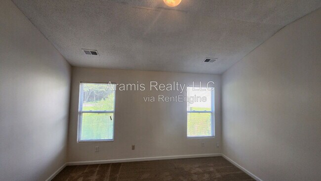 Building Photo - 2847 Laurel Ridge Cir