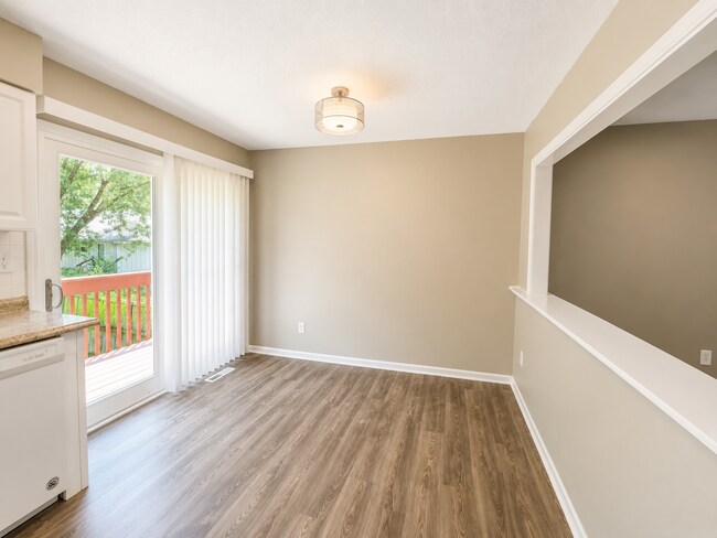 Building Photo - 339 N Kendall Dr