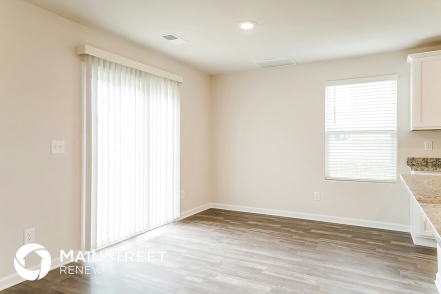 Building Photo - 724 Cider Ml Wy