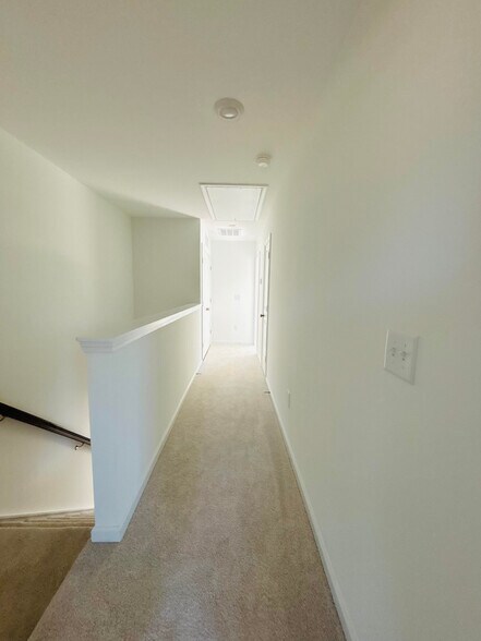 Building Photo - 3308 Gypsum Dr