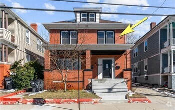 Building Photo - 437 Charles St