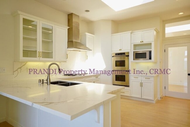 Building Photo - 3 Bartel Ct