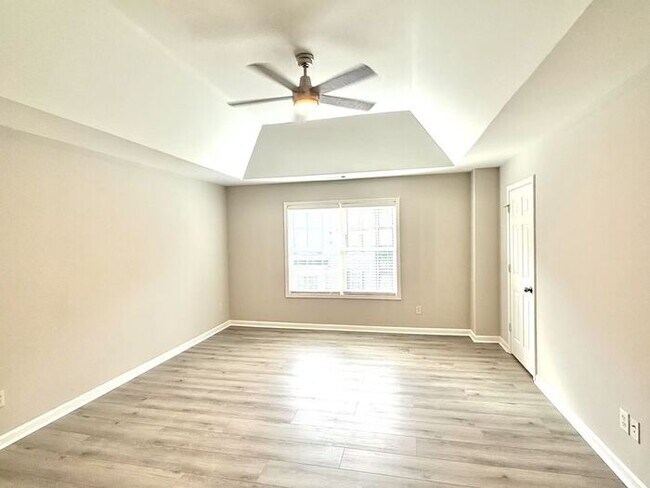Building Photo - 2168 Pebble Beach Dr