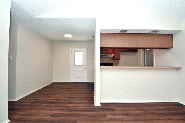 Building Photo - 11314 Walnut Ridge Dr