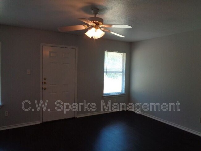 Building Photo - 13651 Biggs St