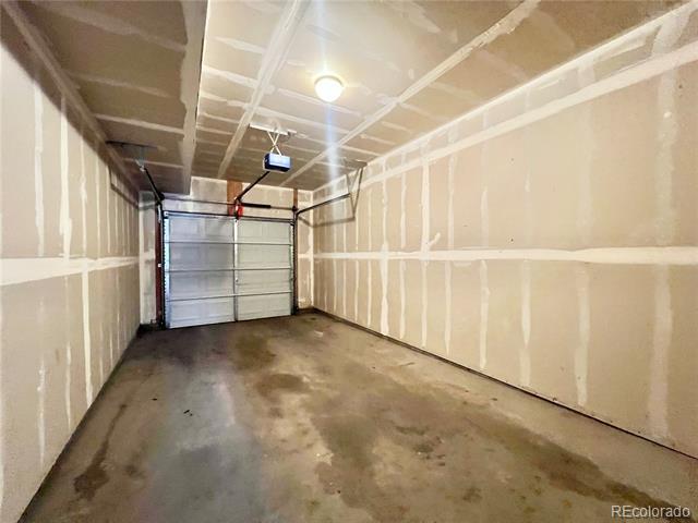 Building Photo - 1385 S Chambers Rd