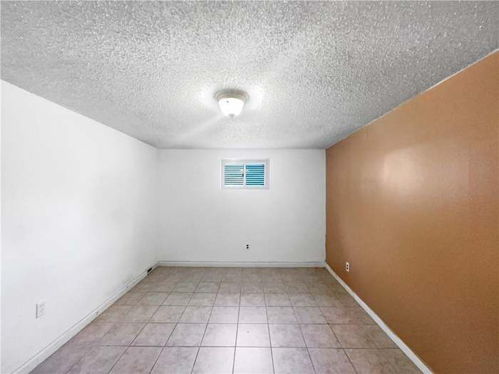 Building Photo - 2939 Jewett St