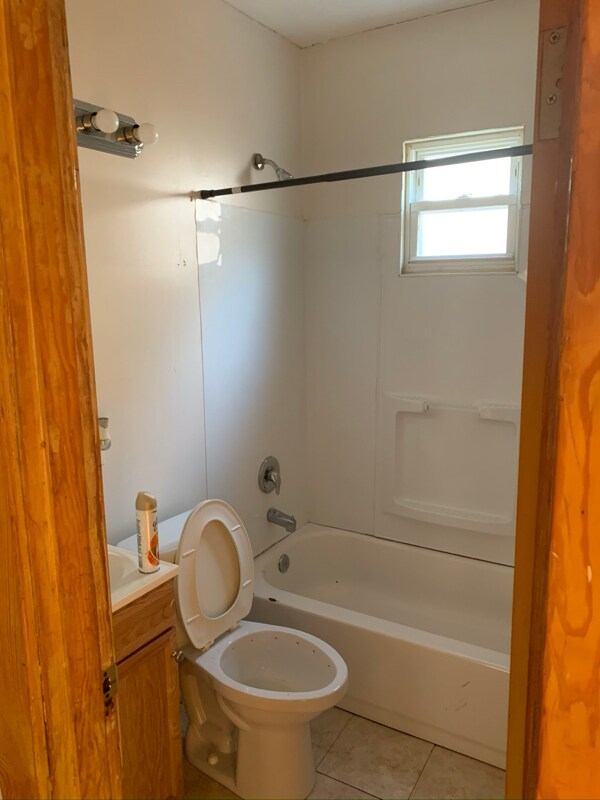 Building Photo - 6807 St Louis Ave