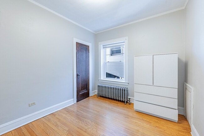 Building Photo - 2230 N Mulligan Ave