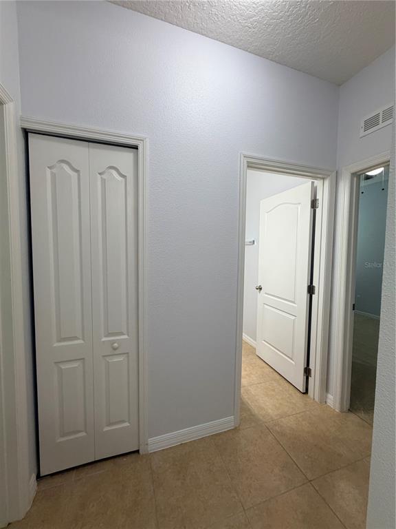 Building Photo - 1860 Piedmont Ct