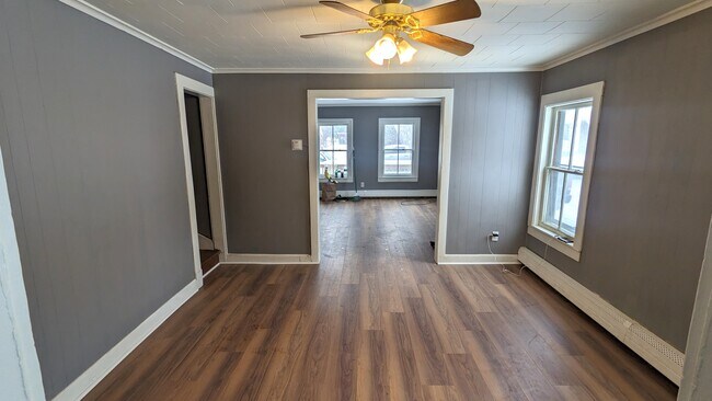 Building Photo - 104/106 West Fulton St