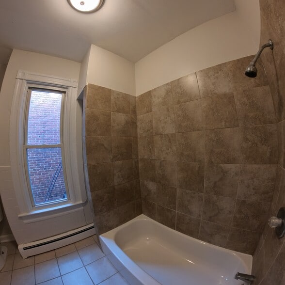 Bathroom - 3318 Auchentoroly Terrace