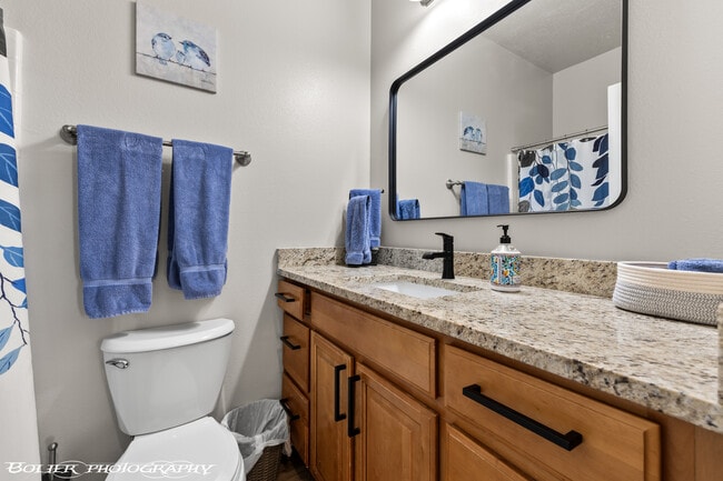 Building Photo - 95 Shade Tree Ln