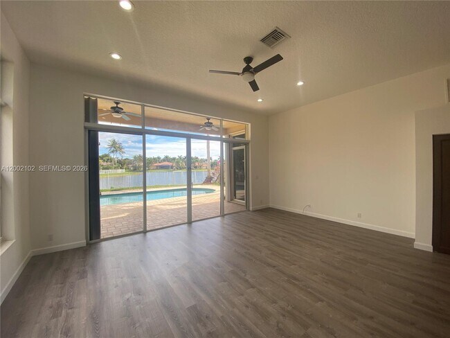 Building Photo - 2486 Bay Isle Dr