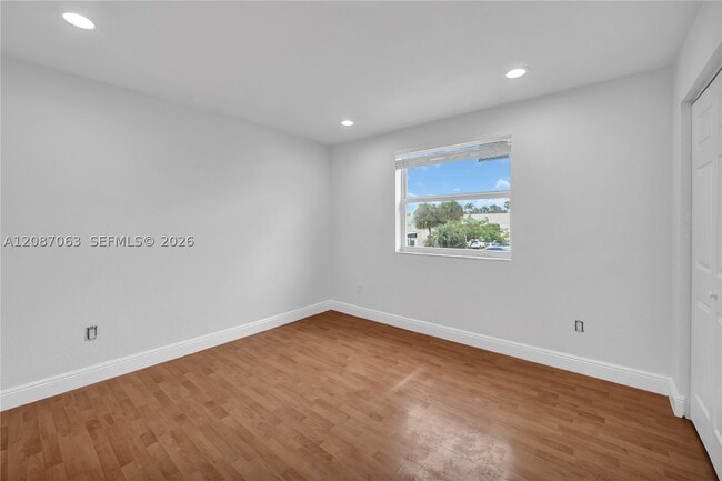 Building Photo - 10667 NW 45th St